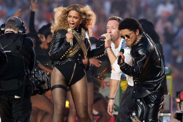 Super Bowl- Beyonce, Coldplay ve Bruno Mars